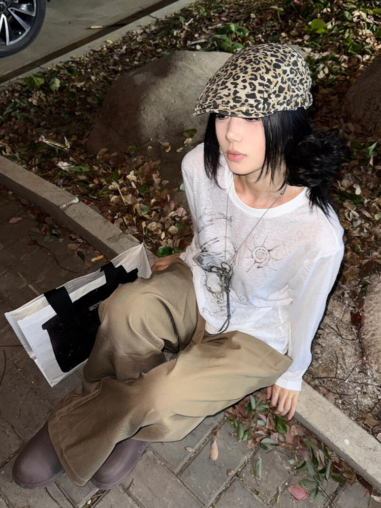 American Style Long Sleeve T-Shirt for Women, Summer Shell Print, Sheer Sun Protection Cover-Up, Loose Fit, Trendy Couple's Top American Style Long Sleeve T-Shirt for Women, Summer Shell Print, Sheer Sun Protection Cover-Up, Loose Fit, Trendy Couple's Top