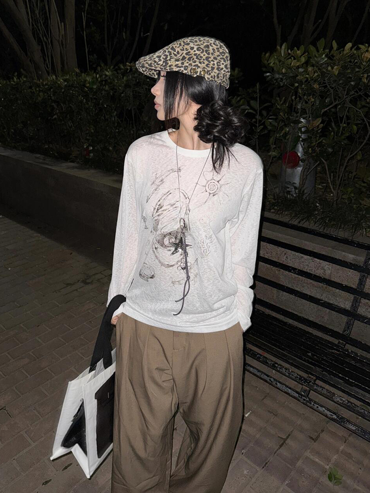 American Style Long Sleeve T-Shirt for Women, Summer Shell Print, Sheer Sun Protection Cover-Up, Loose Fit, Trendy Couple's Top American Style Long Sleeve T-Shirt for Women, Summer Shell Print, Sheer Sun Protection Cover-Up, Loose Fit, Trendy Couple's Top