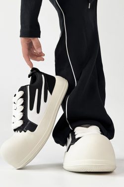 American-Style Mickey Mouse Head Canvas Sneakers - Unisex Sports Loafers with Milk-Flavored Sole and Raised Toe