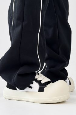 American-Style Mickey Mouse Head Canvas Sneakers - Unisex Sports Loafers with Milk-Flavored Sole and Raised Toe