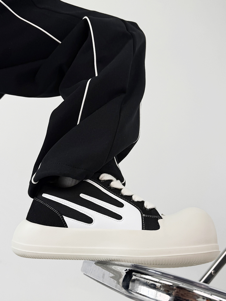 American-Style Mickey Mouse Head Canvas Sneakers - Unisex Sports Loafers with Milk-Flavored Sole and Raised Toe American-Style Mickey Mouse Head Canvas Sneakers - Unisex Sports Loafers with Milk-Flavored Sole and Raised Toe