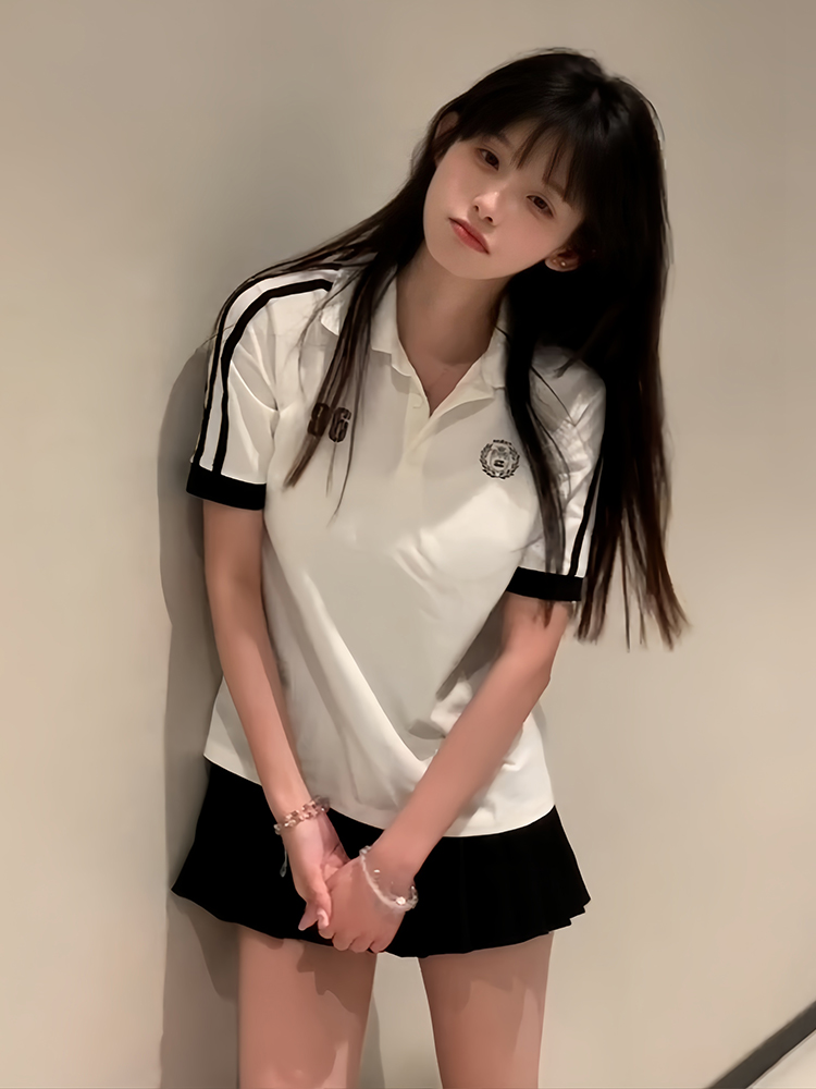 American-Style Shoulder Flip Collar Short Sleeve T-Shirt for Women - Casual College Style Polo Top for Spring & Summer American-Style Shoulder Flip Collar Short Sleeve T-Shirt for Women - Casual College Style Polo Top for Spring & Summer