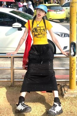 American Style Slim-Fit Short T-Shirt for Women - Summer Graffiti Print, Stretchy, Flattering Shoulder Top