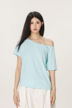 American Style Slouchy Loose Short Sleeve T-shirt for Women - Summer Off-Shoulder Casual Top, Beer Team Captain Design