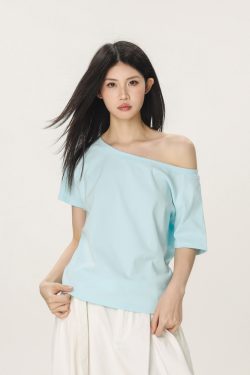 American Style Slouchy Loose Short Sleeve T-shirt for Women - Summer Off-Shoulder Casual Top, Beer Team Captain Design