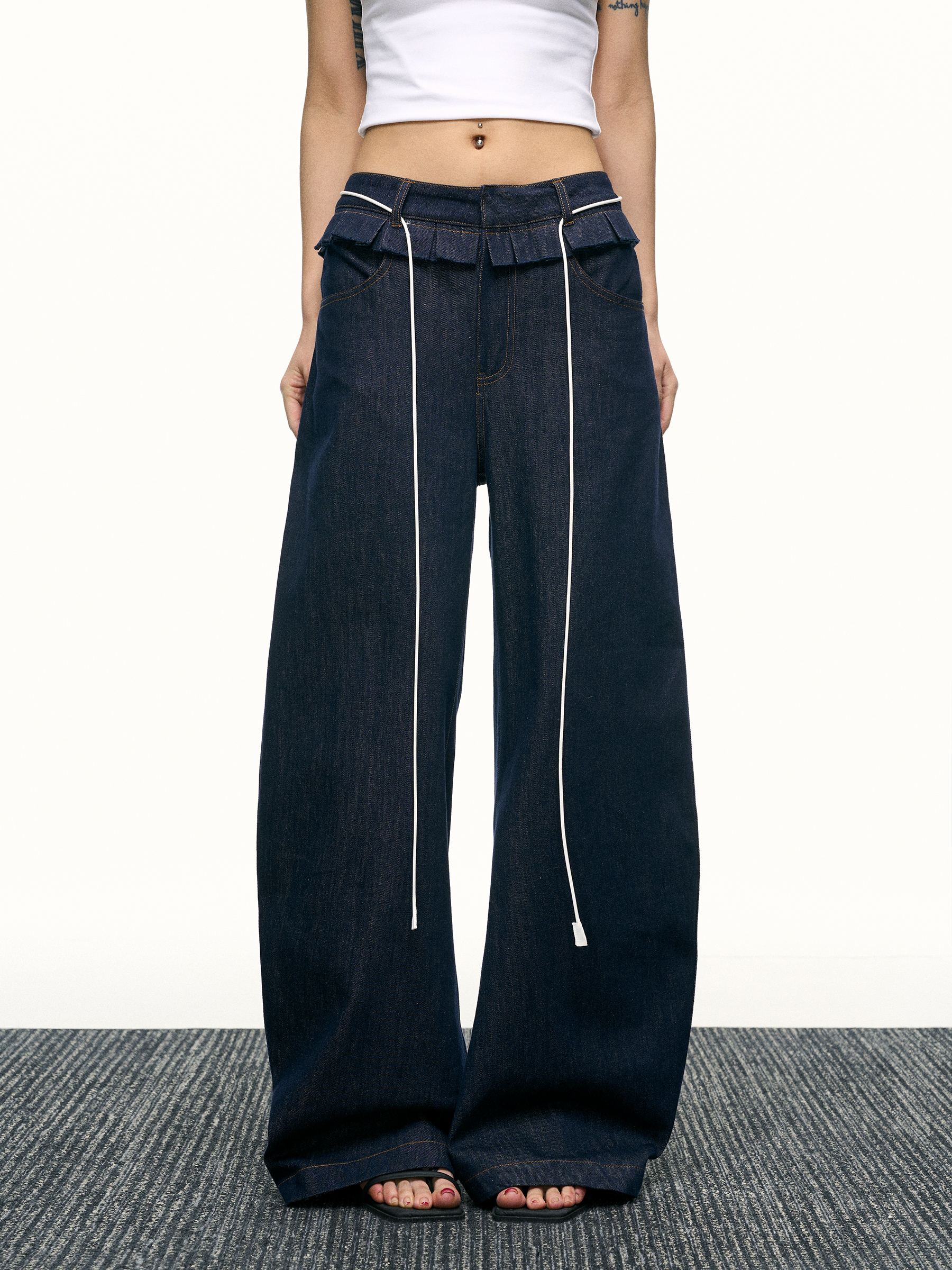 American-Style Spicy Girl Ruffled Wide-Leg Jeans - Curved Blade Design, Loose Fit, Spring/Summer Fashion, Trendy Casual Pants American-Style Spicy Girl Ruffled Wide-Leg Jeans - Curved Blade Design, Loose Fit, Spring/Summer Fashion, Trendy Casual Pants