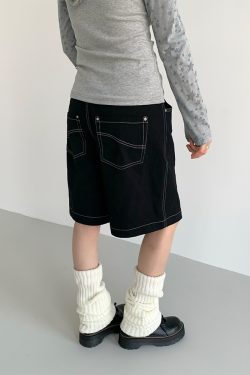 Anime-Style Black Loose Straight Low-Waist Five-Point Shorts for Casual Streetwear, Y2K Aesthetic
