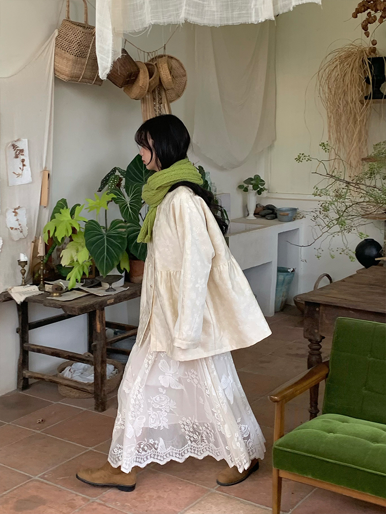 Apricot Butterfly Lace Midi Skirt for Women - Loose A-Line Vintage Style Long Skirt for Autumn and Winter Fashion Apricot Butterfly Lace Midi Skirt for Women - Loose A-Line Vintage Style Long Skirt for Autumn and Winter Fashion