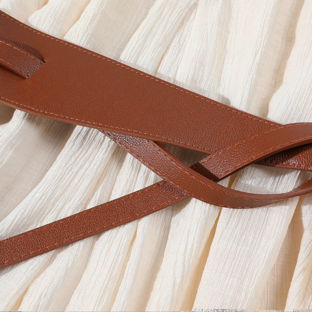 Apricot V-Neck Dress with Waist-Cinching Design, French Style Long Skirt for Beach Vacation, Slimming Effect, Summer Fashion Apricot V-Neck Dress with Waist-Cinching Design, French Style Long Skirt for Beach Vacation, Slimming Effect, Summer Fashion