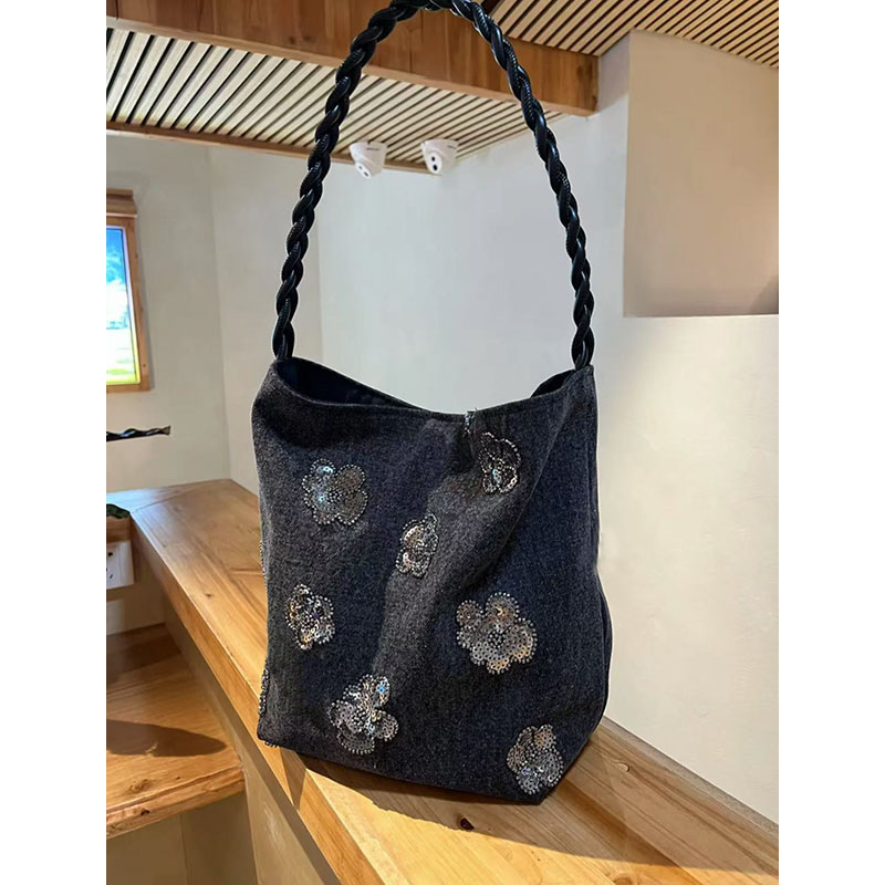 Artistic Black Dry Rose Jacquard Single-Shoulder Handbag - Chinese Style National Wind Sequin Tote Bag Artistic Black Dry Rose Jacquard Single-Shoulder Handbag - Chinese Style National Wind Sequin Tote Bag