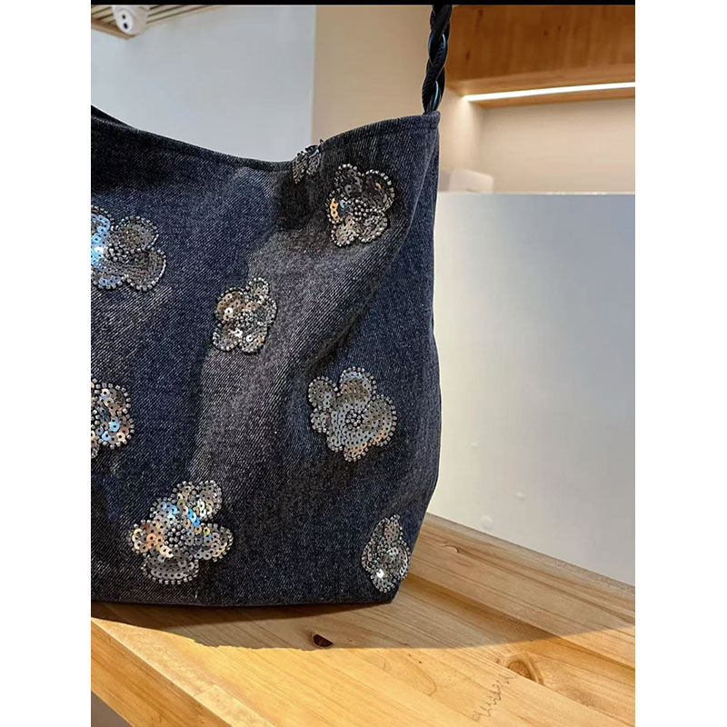 Artistic Black Dry Rose Jacquard Single-Shoulder Handbag - Chinese Style National Wind Sequin Tote Bag Artistic Black Dry Rose Jacquard Single-Shoulder Handbag - Chinese Style National Wind Sequin Tote Bag