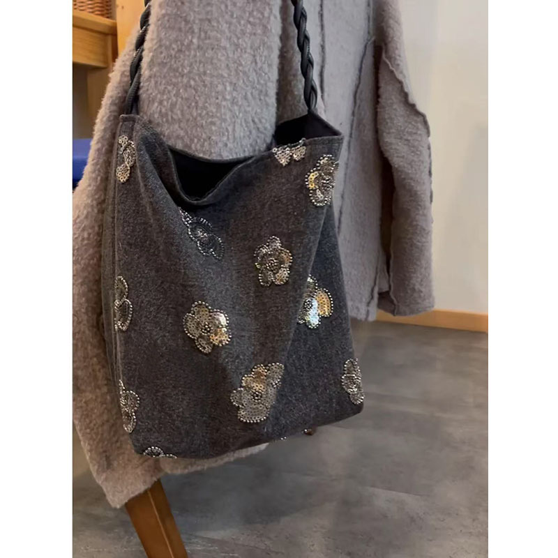 Artistic Black Dry Rose Jacquard Single-Shoulder Handbag - Chinese Style National Wind Sequin Tote Bag Artistic Black Dry Rose Jacquard Single-Shoulder Handbag - Chinese Style National Wind Sequin Tote Bag