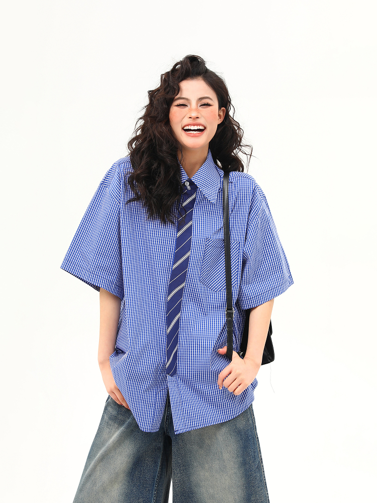 Artistic Blue Plaid Short Sleeve Shirt for Men and Women, Loose Versatile College Style, Retro 90s A-Z Summer Fashion Top Artistic Blue Plaid Short Sleeve Shirt for Men and Women, Loose Versatile College Style, Retro 90s A-Z Summer Fashion Top