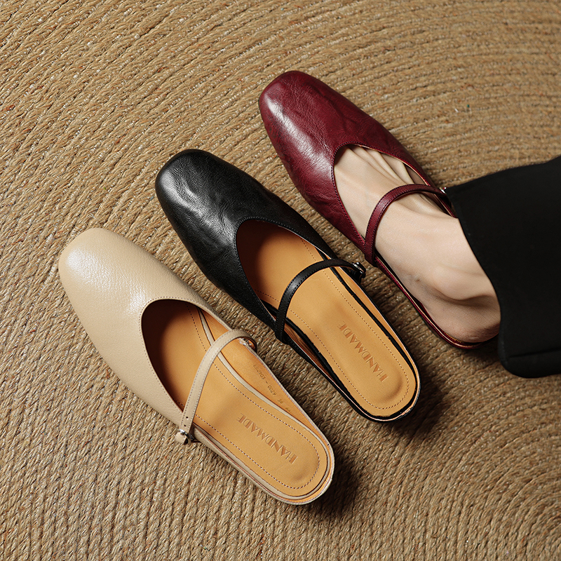 Artistic Minimalist Slip-On Flat Sandals with Buckle - Slim-Fit Closed-Toe Casual Outdoor Footwear Artistic Minimalist Slip-On Flat Sandals with Buckle - Slim-Fit Closed-Toe Casual Outdoor Footwear