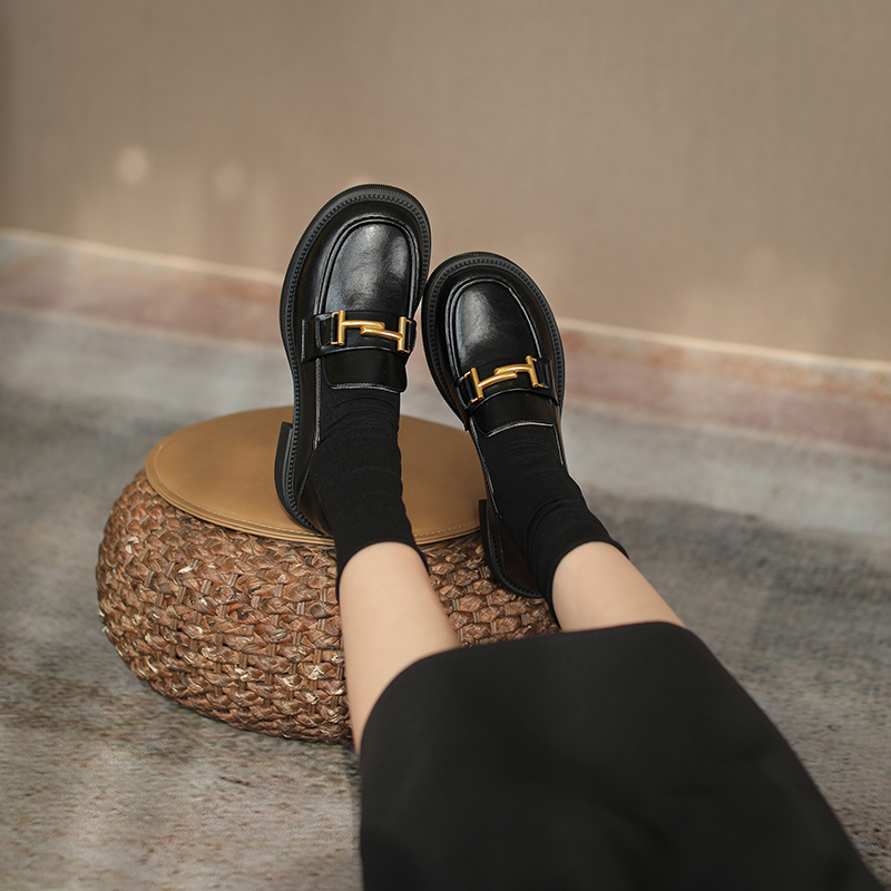 Artistic Retro British Style Chunky Heel Loafers with Gold Buckle - Women's Thick-Soled Leather Flats - Trendy Y2K Fashion Artistic Retro British Style Chunky Heel Loafers with Gold Buckle - Women's Thick-Soled Leather Flats - Trendy Y2K Fashion