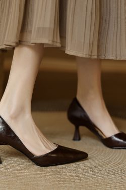 Artistic Retro Genuine Leather High Heels for Women - Pointed Toe, Shallow Mouth, Thin Commuting Shoes, French Style