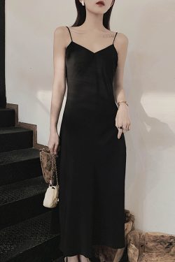 Asymmetrical Fishtail Spaghetti Strap Dress, Wrinkle-Resistant Chiffon, V-Neck, Mid-Length A-Line Dress for Spring and Summer