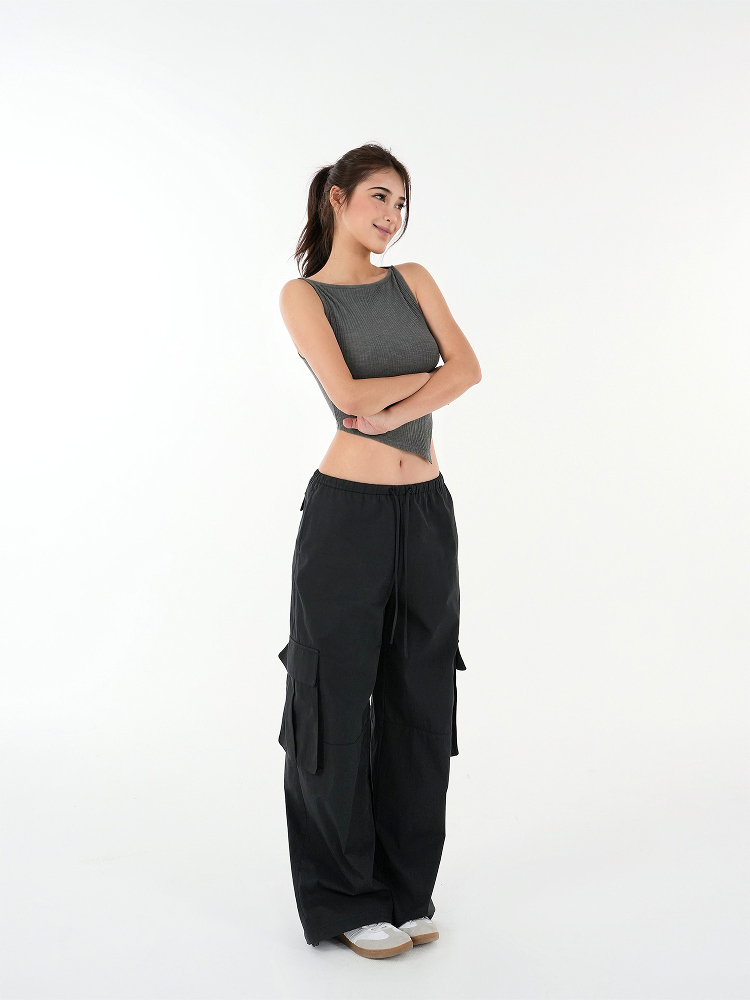 Asymmetrical Fitted Strap Knit Top with Micro透字领 - Trendy Y2K Style for Stylish Layering and Modern Looks Asymmetrical Fitted Strap Knit Top with Micro透字领 - Trendy Y2K Style for Stylish Layering and Modern Looks