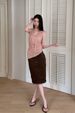 Asymmetrical Hem Pleated Halter Top - Flowy Summer Design with Side Waist Detail