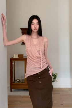 Asymmetrical Hem Pleated Halter Top - Flowy Summer Design with Side Waist Detail