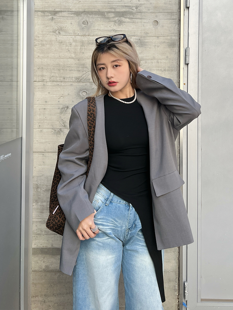 Asymmetrical Long Sleeve T-Shirt for Women - Minimalist Korean Style Slim Fit Top - Fashionable Spring 2025 Design Asymmetrical Long Sleeve T-Shirt for Women - Minimalist Korean Style Slim Fit Top - Fashionable Spring 2025 Design