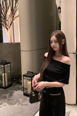 Asymmetrical Slim Fit Short Sleeve T-Shirt for Women - Summer Elastic Top, Natural Beauty Formula, Casual Chic Style