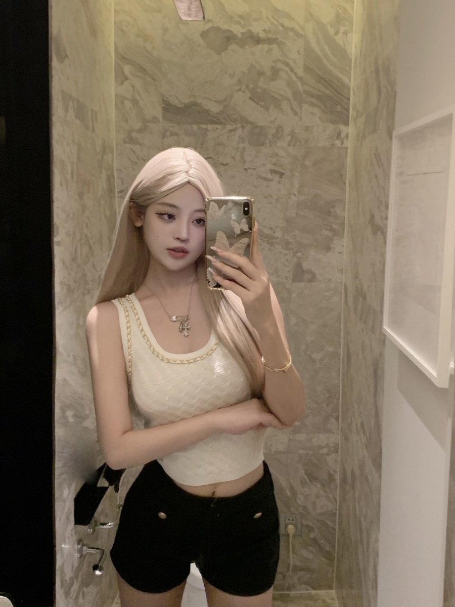 Autumn Slim Fit Knitted Camisole for Women - Flattering Small Fragrant Wind Design, Trendy Internet Celebrity Style Autumn Slim Fit Knitted Camisole for Women - Flattering Small Fragrant Wind Design, Trendy Internet Celebrity Style