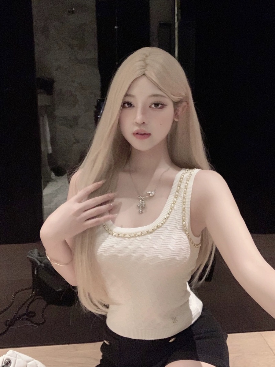 Autumn Slim Fit Knitted Camisole for Women - Flattering Small Fragrant Wind Design, Trendy Internet Celebrity Style Autumn Slim Fit Knitted Camisole for Women - Flattering Small Fragrant Wind Design, Trendy Internet Celebrity Style