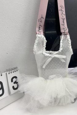 Ballet-Style Heart Phone Bag with Pearl Chain, Mesh Crossbody Tote for Girls - Cute and Chic Accessory