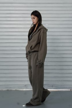 Basic Sports Zipper Hoodie for Men - Versatile Casual Loose Fit Solid Color Jacket for Everyday Wear