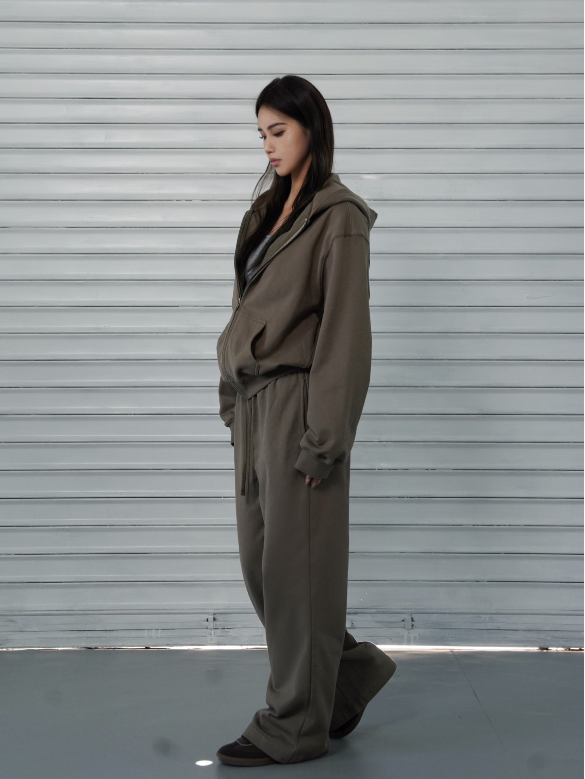 Basic Sports Zipper Hoodie for Men - Versatile Casual Loose Fit Solid Color Jacket for Everyday Wear Basic Sports Zipper Hoodie for Men - Versatile Casual Loose Fit Solid Color Jacket for Everyday Wear