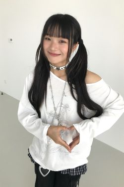 Basil Off-Shoulder One-Shoulder Sheer Long Sleeve Cold Shoulder Top for Sun Protection - Trendy Original Print Fashion Top