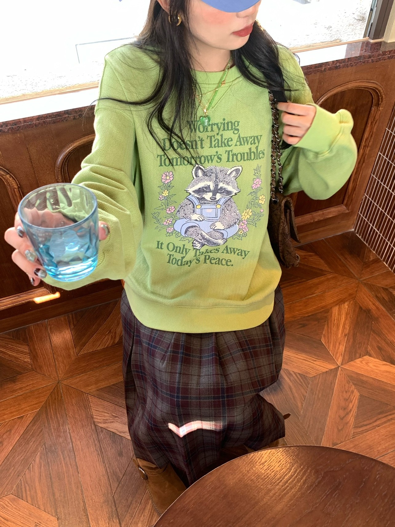 Bear Apocalypse Green Retro Printed Sweatshirt for Women - Vintage Style Thick Pullover for Spring and Autumn Fashion Bear Apocalypse Green Retro Printed Sweatshirt for Women - Vintage Style Thick Pullover for Spring and Autumn Fashion