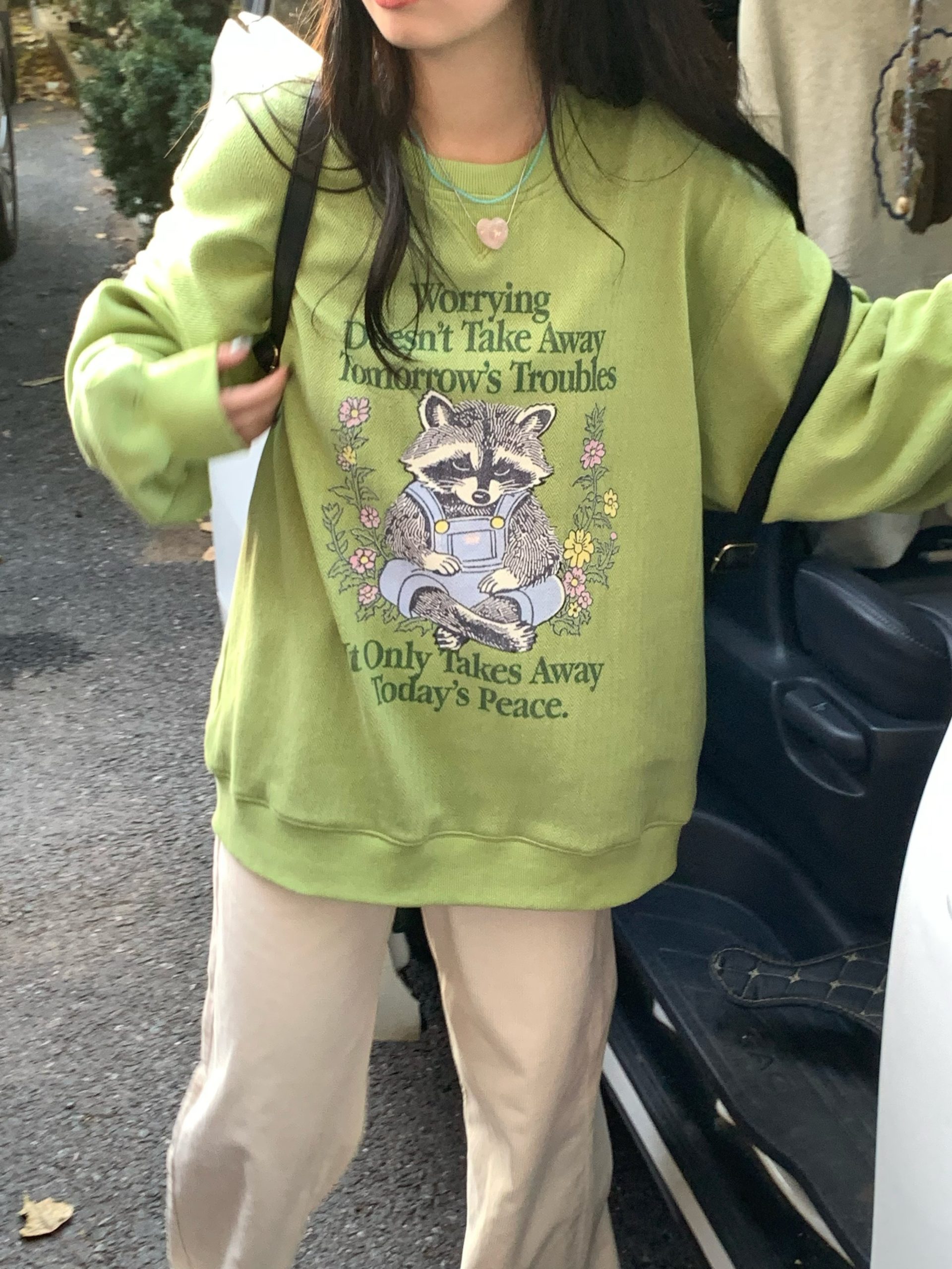 Bear Apocalypse Green Retro Printed Sweatshirt for Women - Vintage Style Thick Pullover for Spring and Autumn Fashion Bear Apocalypse Green Retro Printed Sweatshirt for Women - Vintage Style Thick Pullover for Spring and Autumn Fashion