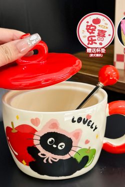 Beautiful Ceramic Apple Mug with Lid and Spoon - Perfect Gift for Girls, Ideal for Birthdays and New Year Celebrations