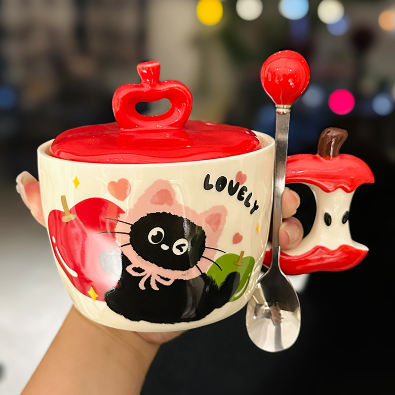 Beautiful Ceramic Apple Mug with Lid and Spoon - Perfect Gift for Girls, Ideal for Birthdays and New Year Celebrations Beautiful Ceramic Apple Mug with Lid and Spoon - Perfect Gift for Girls, Ideal for Birthdays and New Year Celebrations