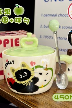 Beautiful Ceramic Apple Mug with Lid and Spoon - Perfect Gift for Girls, Ideal for Birthdays and New Year Celebrations