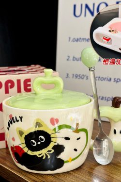Beautiful Ceramic Apple Mug with Lid and Spoon - Perfect Gift for Girls, Ideal for Birthdays and New Year Celebrations