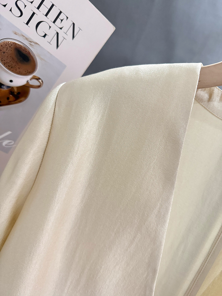 Beige Lightweight V-Neck Thin Jacket for Women - Luxury Acetate Glossy Short Top, 2025 Summer Fashion, Elegant and Stylish Beige Lightweight V-Neck Thin Jacket for Women - Luxury Acetate Glossy Short Top, 2025 Summer Fashion, Elegant and Stylish