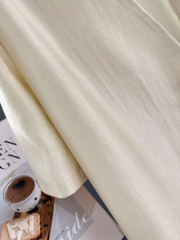 Beige Lightweight V-Neck Thin Jacket for Women - Luxury Acetate Glossy Short Top, 2025 Summer Fashion, Elegant and Stylish Beige Lightweight V-Neck Thin Jacket for Women - Luxury Acetate Glossy Short Top, 2025 Summer Fashion, Elegant and Stylish