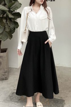 Black A-line Midi Skirt for Women - Slimming Spring/Summer Style with Diagonal Texture, Pockets, and 3D Tailoring