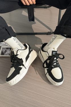 Black and White Thick-Soled Men's Sneakers for Autumn - Trendy Korean Style Casual Shoes for Students
