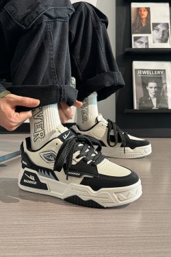 Black and White Thick-Soled Men's Sneakers for Autumn - Trendy Korean Style Casual Shoes for Students