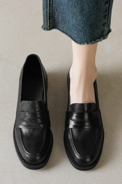 Black Chunky Heel Mid-Heel Loafers for Women - Sheepskin Round-Toe Leather Shoes - British Style Spring/Summer 2025 Fashion