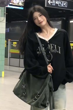 Black Color-Blocking V-Neck Sweatshirt for Women - Casual Long Sleeve Pullover with Letter Print - Spring 90s Lazy Style