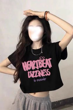 Black Cropped Short-Sleeve T-Shirt for Women - Youthful Summer Style for Petite Students and Big Kids, Cool and Trendy Fashion