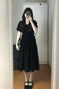 Black Hepburn-Style Square Neck Dress for Women - Summer 2025, Petite, Waist-Cinching, Slimming Long Dress, Timeless Elegance