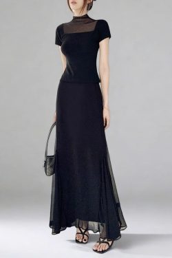 Black High-Neck Mesh Splicing Short-Sleeve T-Shirt for Women, Slim-Fit Cropped Base Layer Top, Waist-Cinching Summer Fashion 2025