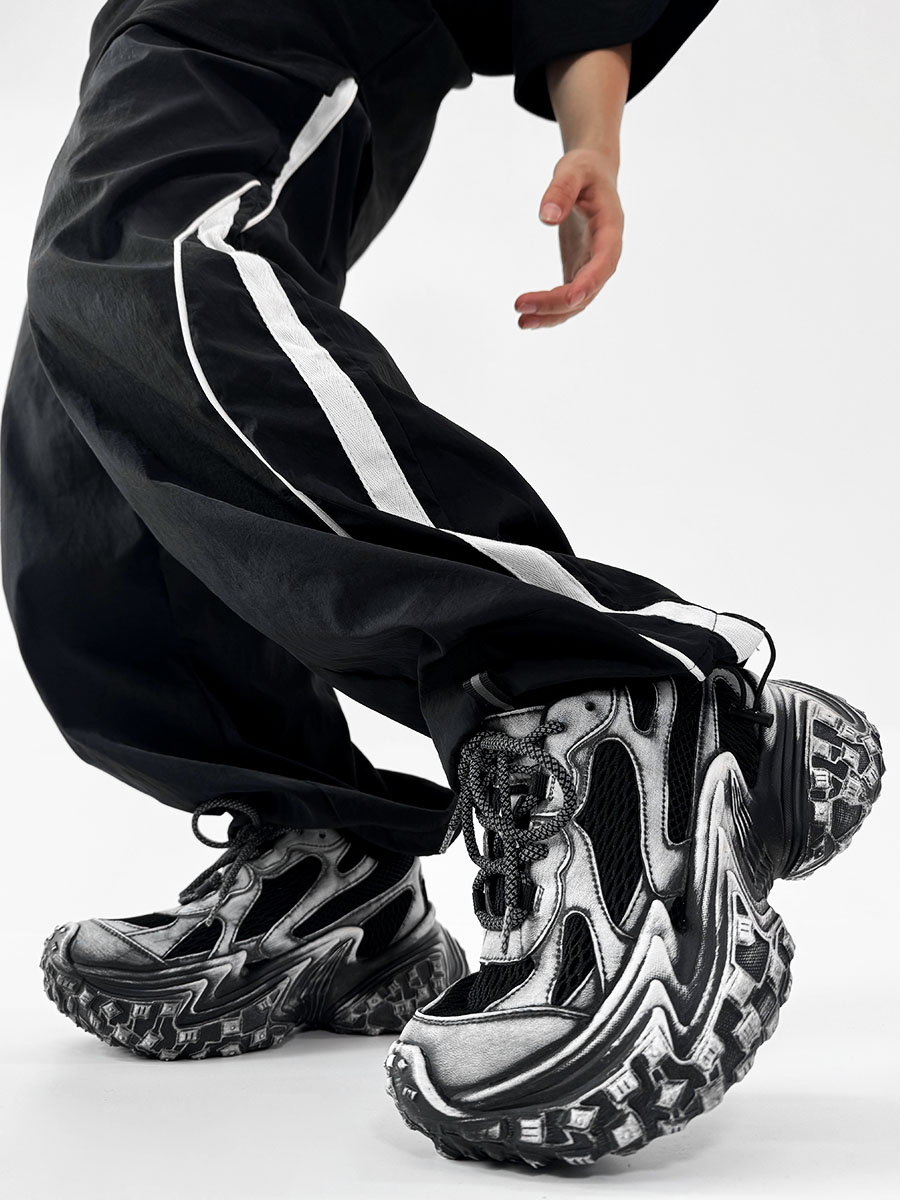 Black Knight Dad Shoes for Men & Women - Trendy Vintage Thick-Soled Height-Increasing Sports Shoes in Paris Street Style Black Knight Dad Shoes for Men & Women - Trendy Vintage Thick-Soled Height-Increasing Sports Shoes in Paris Street Style