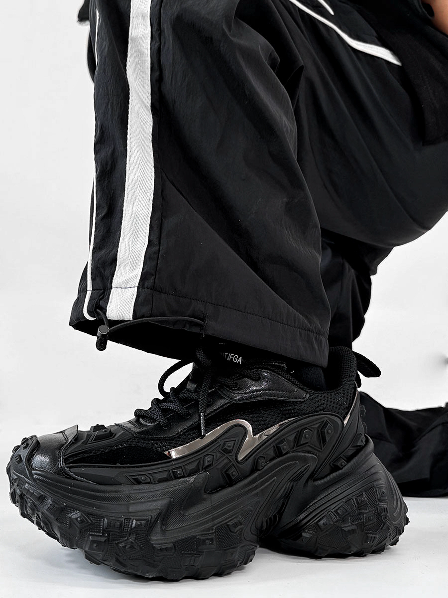 Black Knight Dad Shoes for Men & Women - Trendy Vintage Thick-Soled Height-Increasing Sports Shoes in Paris Street Style Black Knight Dad Shoes for Men & Women - Trendy Vintage Thick-Soled Height-Increasing Sports Shoes in Paris Street Style